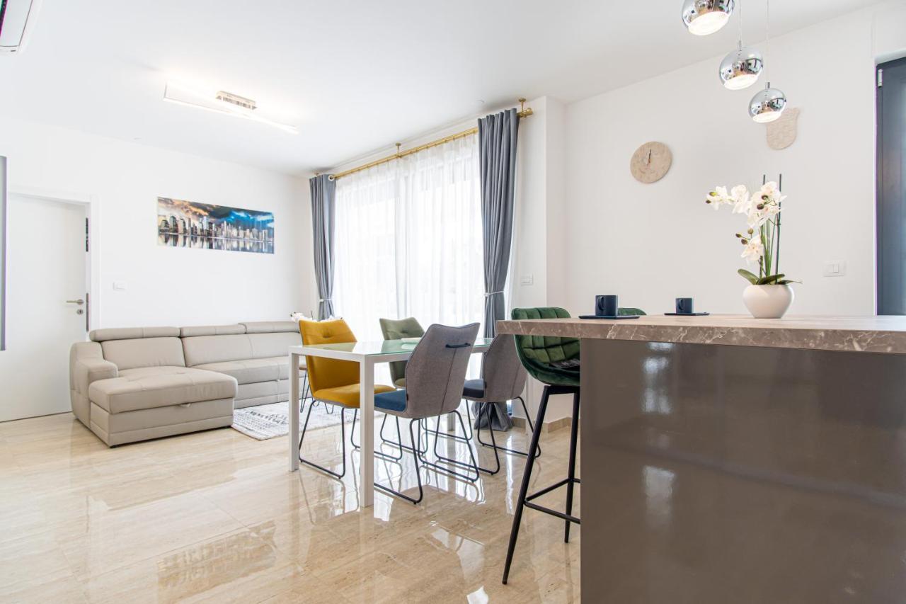 Ledeno More Luxury Apartments Split Exterior foto